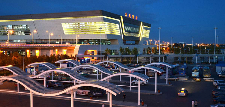 东莞宅男666视频社区照明高铁站前广场宅男视频污污应用和照明效果图片