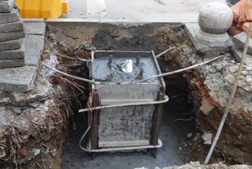 东莞宅男666视频社区照明路灯安装之路灯基础实拍图片