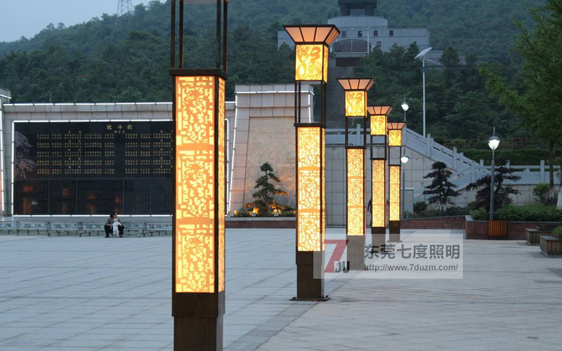 东莞宅男666视频社区照明(QDJGDZ-009)广场方形龙纹镂空宅男在线观看柱景区广场安装实拍效果图