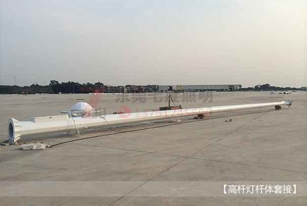 广场自动升降式宅男视频污污杆体套接现场图片