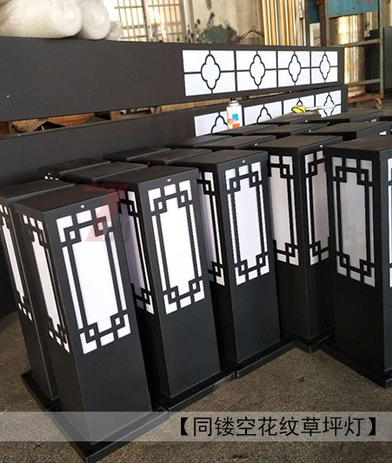 (QDJGDZ-016)广场中式镂空方形宅男在线观看柱同花纹镂空草坪灯效果