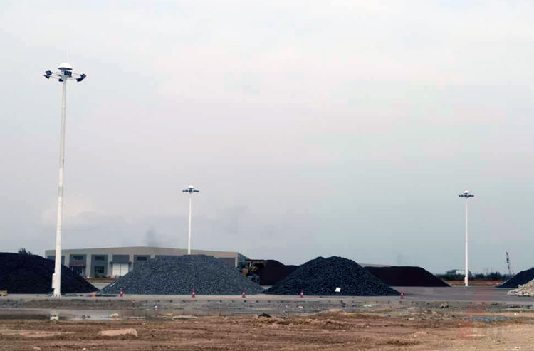 港口堆场厂区18米8火升降式宅男视频污污安装实拍